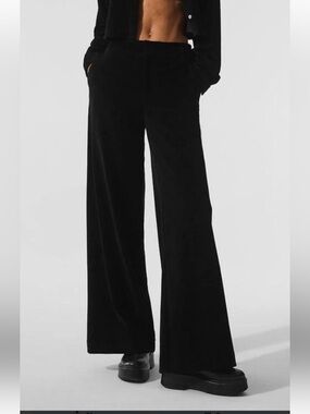 Alo Micro Corduroy Dreamer Wide Leg Trousers - Size XXS - Black